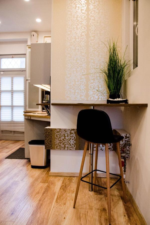 Molnar Apartment Cozy City Center Retreat For 2 Ac & Perfect Location! Budapest Exteriör bild